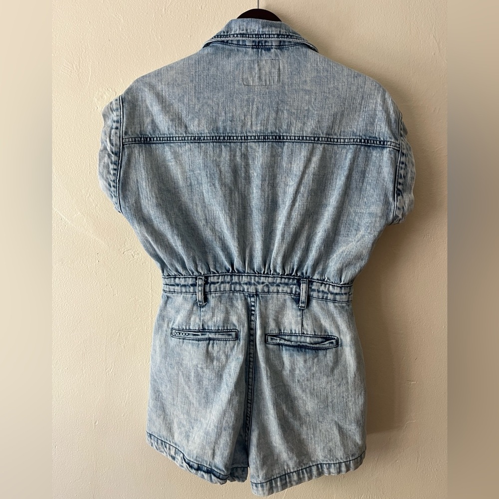 BlankNYC light wash denim short sleeve romper size S - Picture 7 of 13